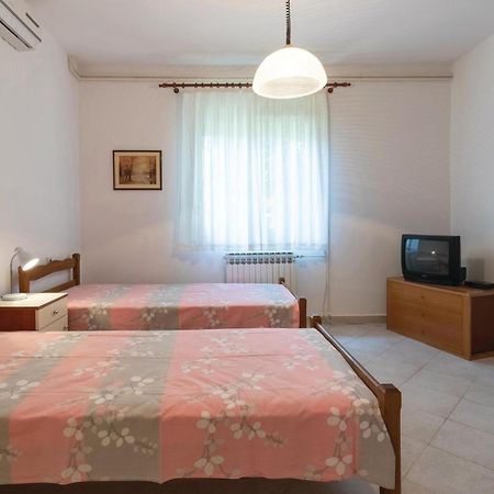 Nice Apartment In Zadar With Kitchen Eksteriør billede