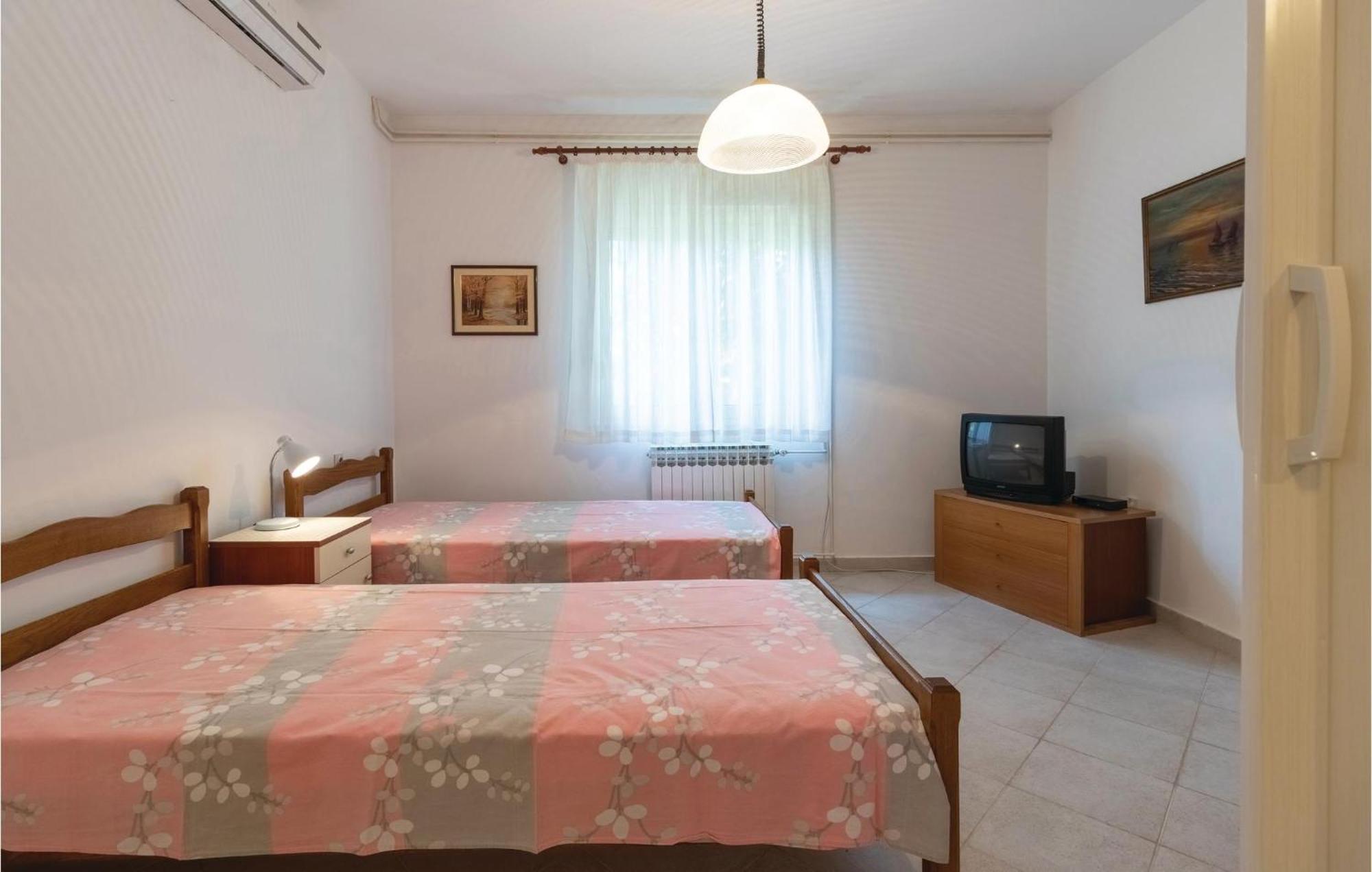 Nice Apartment In Zadar With Kitchen Eksteriør billede